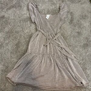 Caution To The Wind Gray Tiered Tie Front Sundress